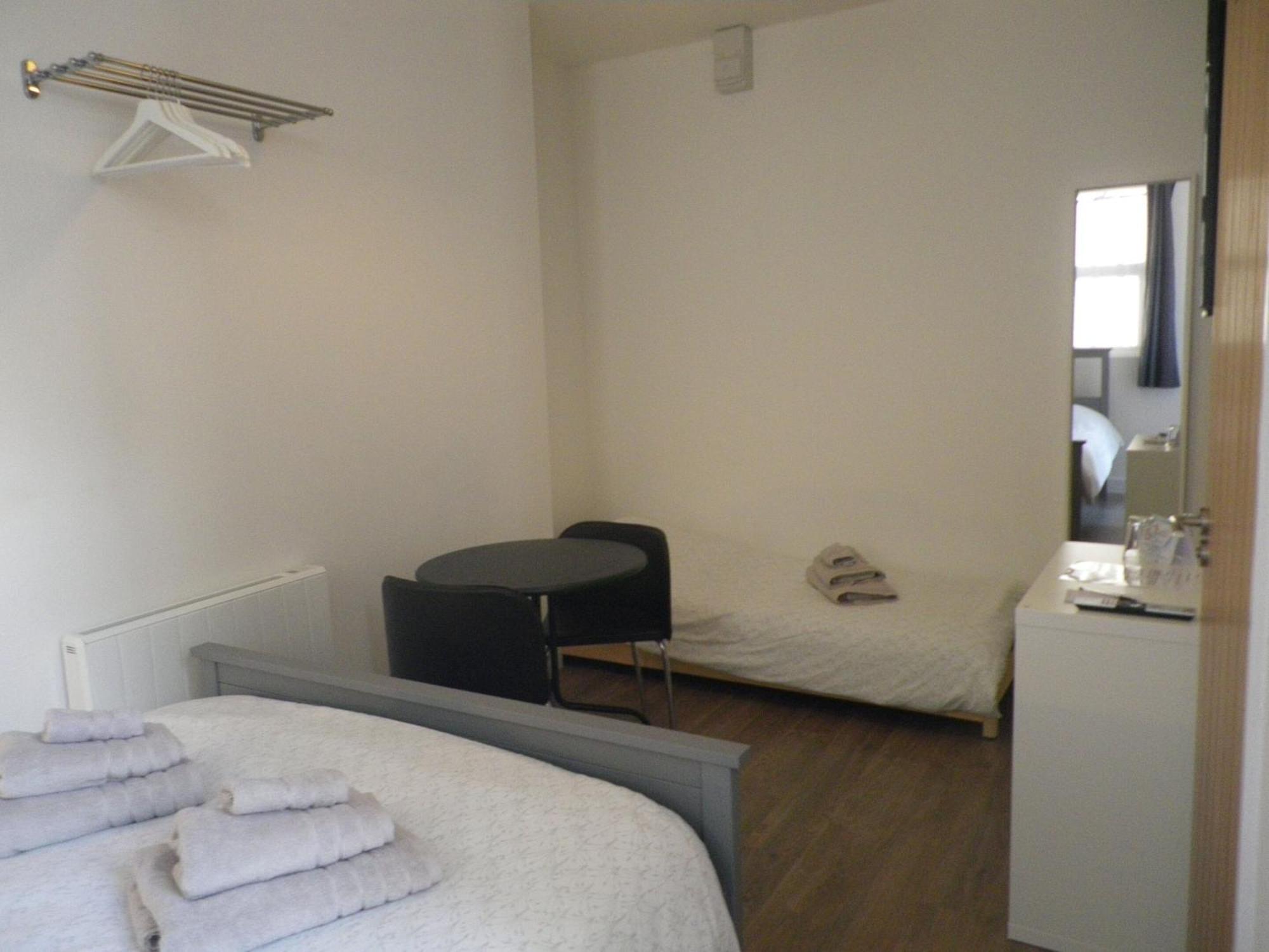 The Swan Inn Southampton Room photo