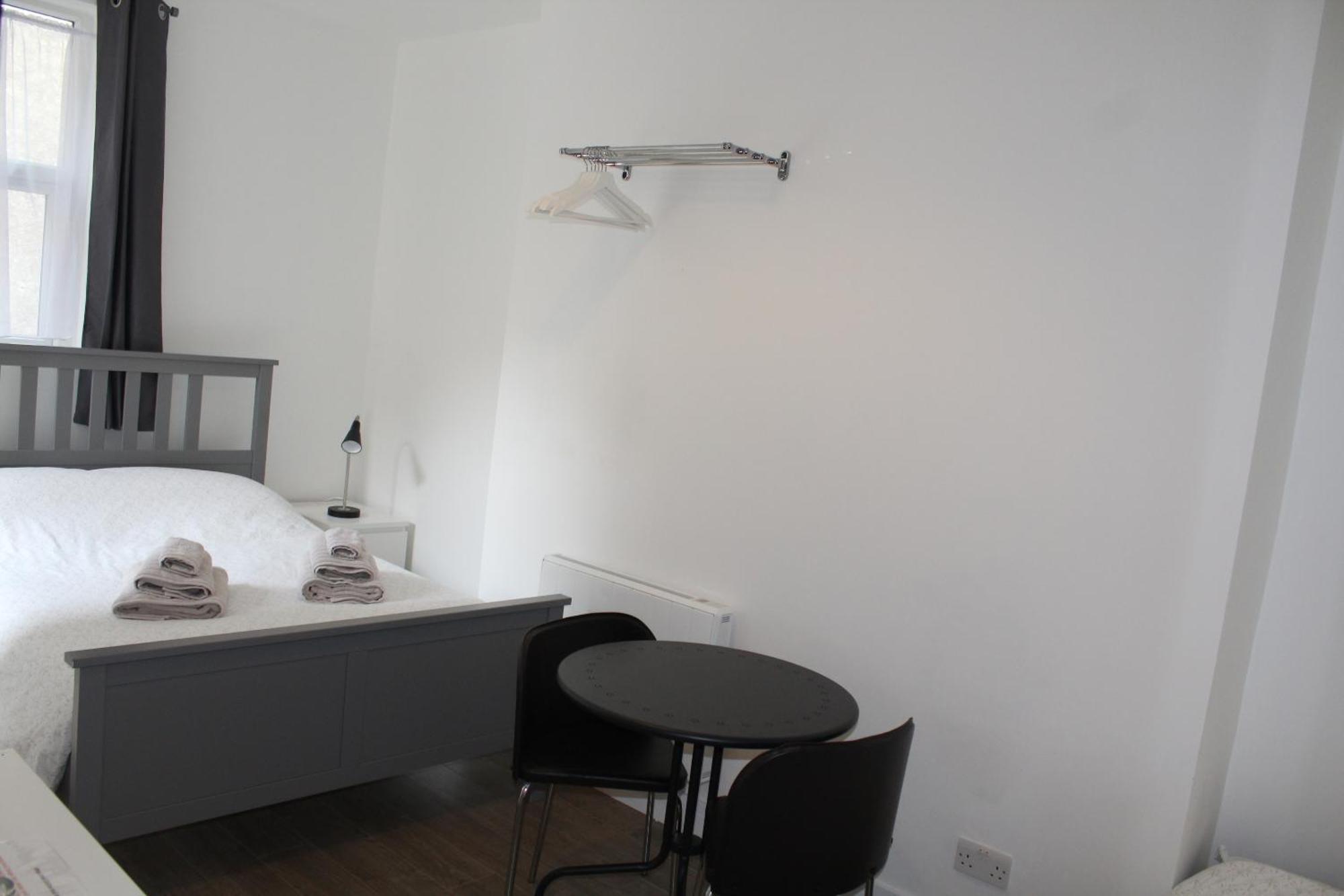 The Swan Inn Southampton Room photo